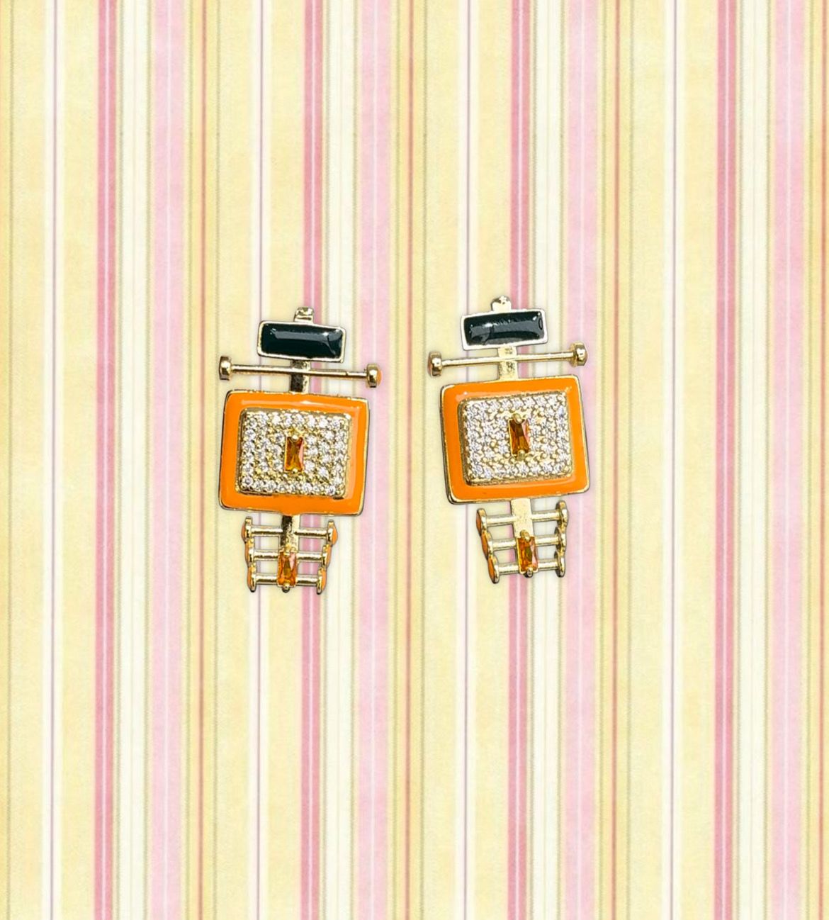 Pirinç Metal ve Zirkon Taşlı Küpeler